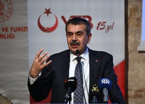 Bakan Tekin: Çocuklarımızın ana dillerini doğru öğrenmelerini istiyorum