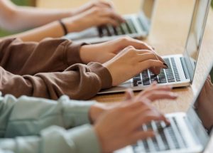 Öğretmen ve öğrencilere yönelik ücretsiz yapay zeka eğitimleri yarın başlıyor