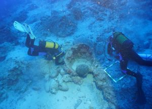 Gemi batığında 1100 yıllık kapağı açılmamış amfora bulundu