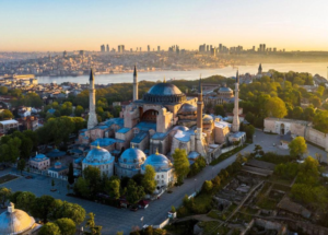 Tarihi camilerde karekodlu dönem