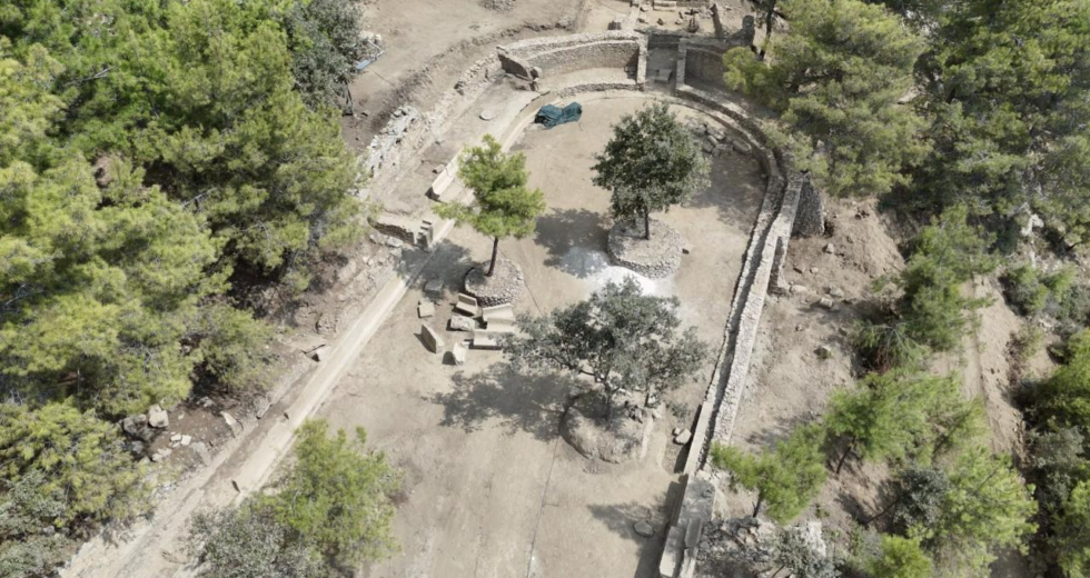 Syedra Antik Kenti'nde 1800 yıllık stadyum bulundu