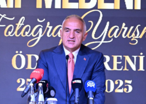 Bakan Ersoy: Her adımı bilim insanlarının önderliğinde atıyoruz