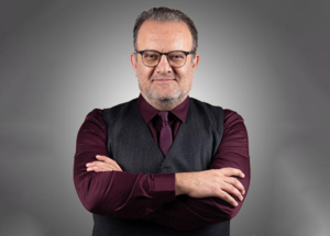 'Acar Acartürk ile Konuşuyoruz' programı TRT Dinlede