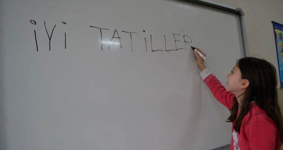 Okullarda son ders zili çaldı