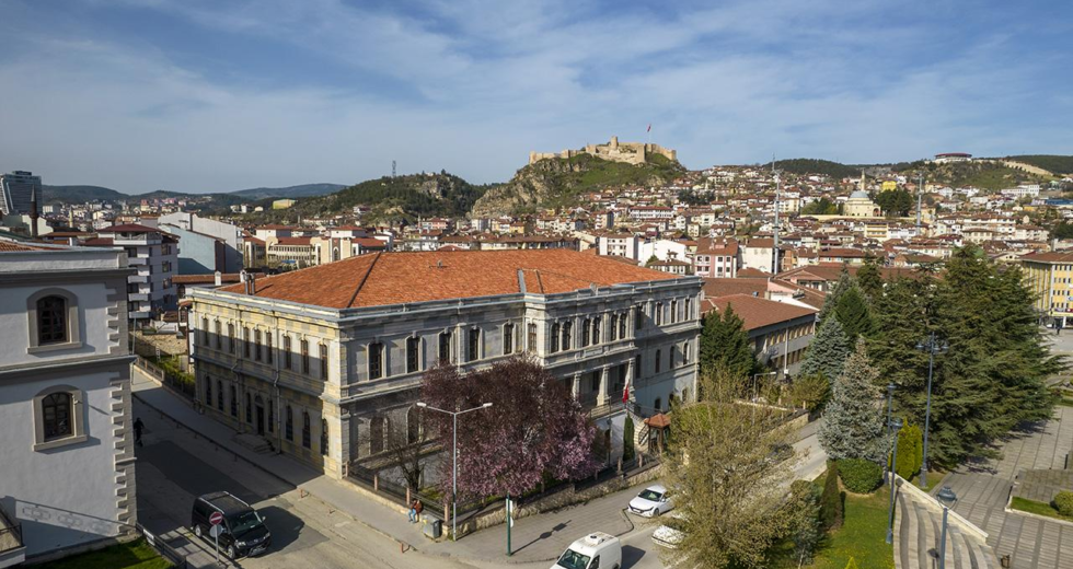 Anadolunun ilk devlet lisesi 141 yıldır eğitim veriyor