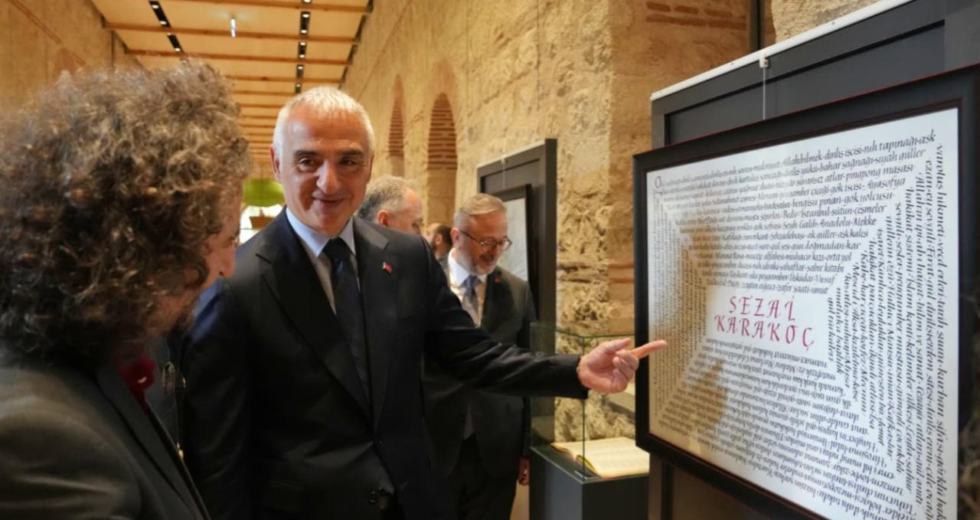 Sezai Karakoç'un ilk kez sergilenen arşivi, Rami Kütüphanesi'nde ziyarete açıldı