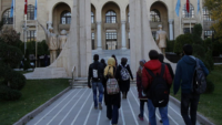 Yükseköğrenim mezunlarının ikamet izni 1 yıl daha uzatılabilecek